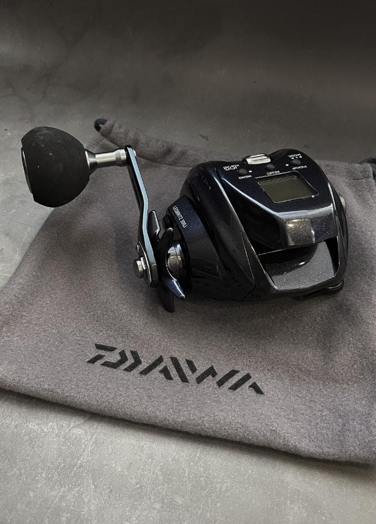 ほぼ未使用！ダイワ 電動リール レオブリッツ 300J 右ハンドル 23年モデル