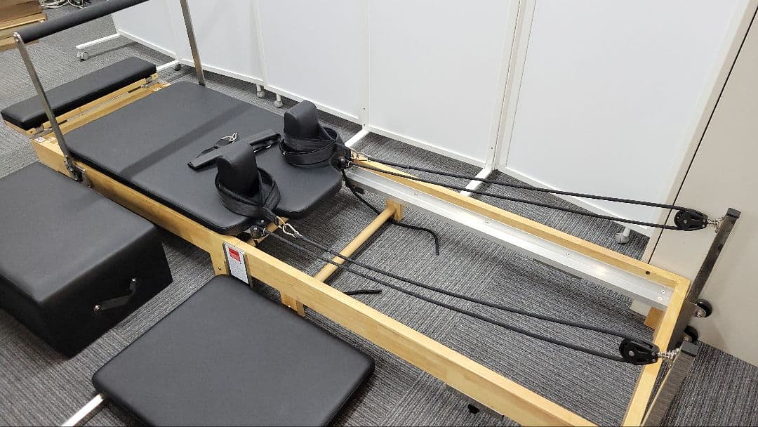 【業務用】折りたたみ式 ピラティス リフォーマー フルセット 木製フレーム