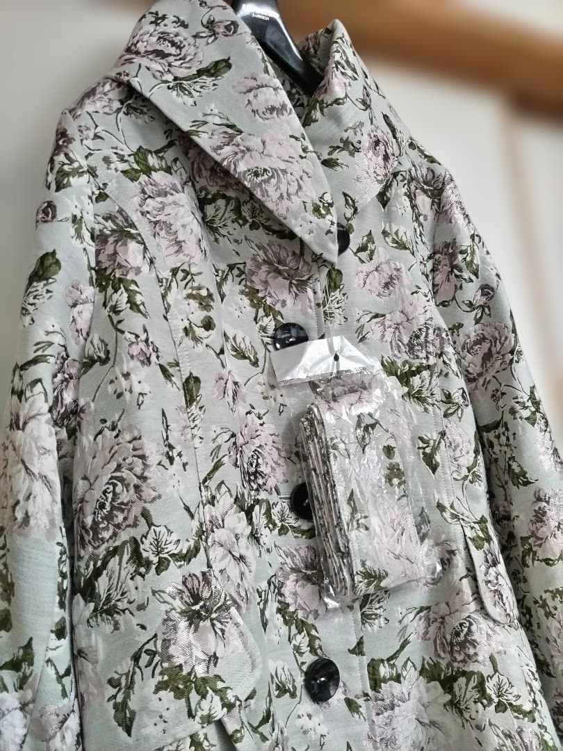 【月末限定お値下げ】HANAHANA ハナハナ 花柄コート新品未使用タグ付き