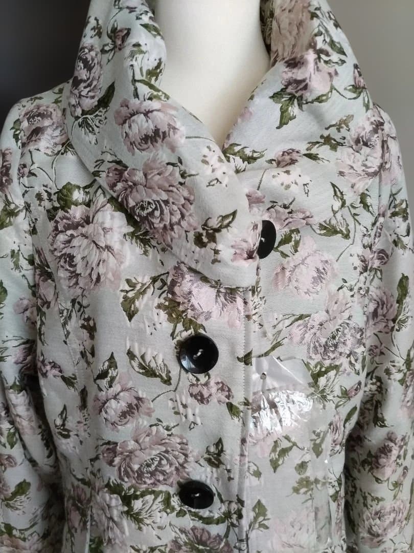 【月末限定お値下げ】HANAHANA ハナハナ 花柄コート新品未使用タグ付き