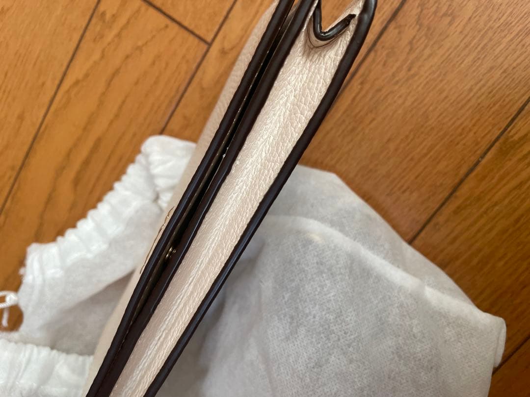 COACH ホワイトレザー ショルダーバッグ スマホショルダー ウォレット