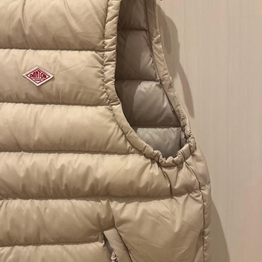 《美品・訳あり》DANTON インナーダウンベスト　サンドベージュ　Mサイズ