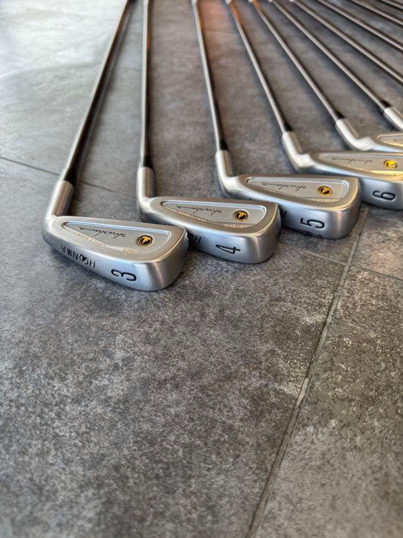 【名品・美品が60%OFF！ 14本フルセット・本革ゴルフバッグ&ヘッドカバー】