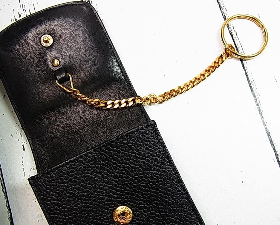 正規美品シャネル　キャビアスキン チェーン付ポーチ型キーケース シガレットケース