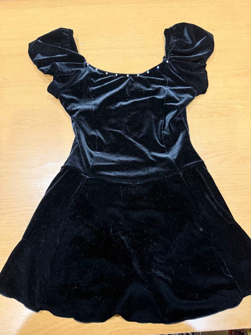 【未使用】ベロア生地レオタード　スカート付き　ブラック