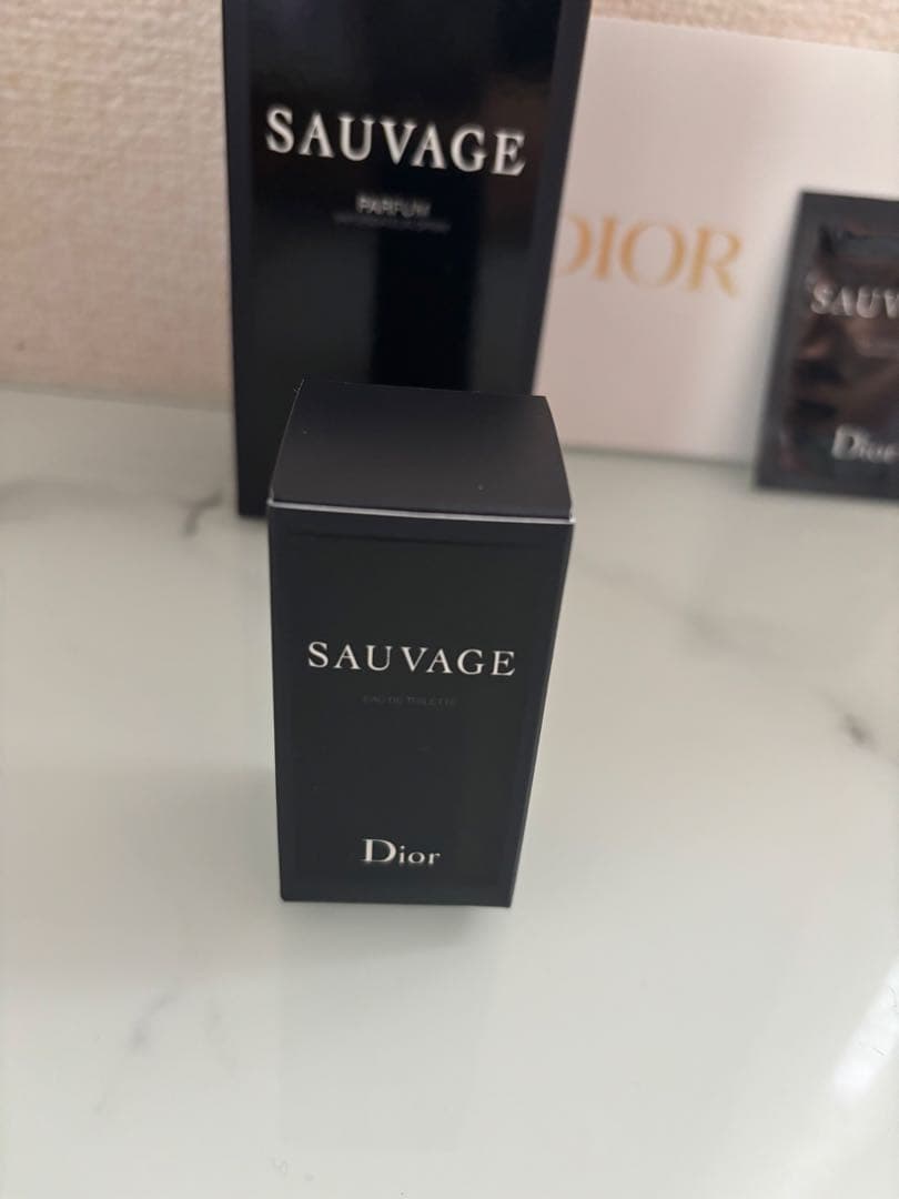 Dior SAUVAGE PARFUM 100ml サンプル付き
