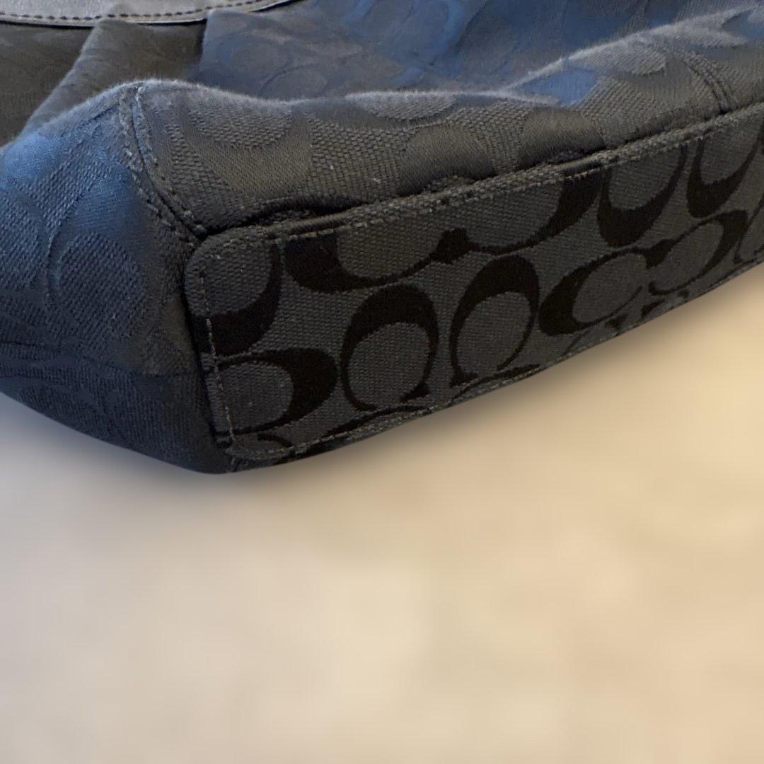 コーチ　ショルダーバッグ　2way シグネチャー　黒　クロスボディ