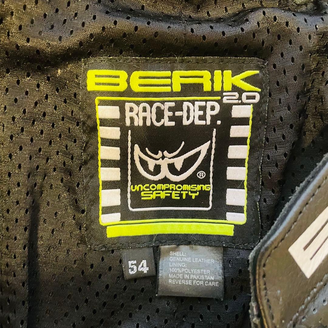 【極美品】BERIK 2.0革ツナギ レーシングスーツ 胸・脊髄プロテクター54
