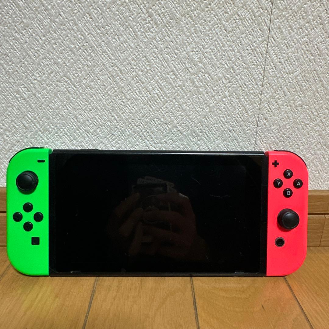 Nintendo Switch グリーン/レッド