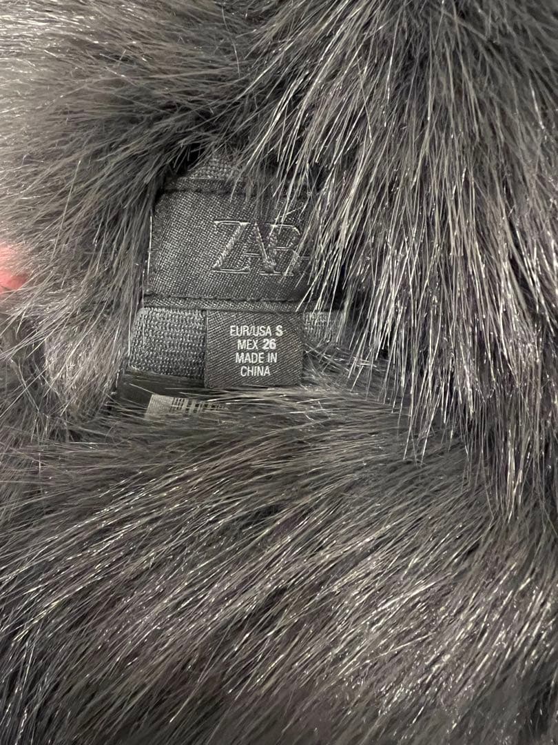 ZARA リバーシブル　ショートフェイクファーコート　S 新品