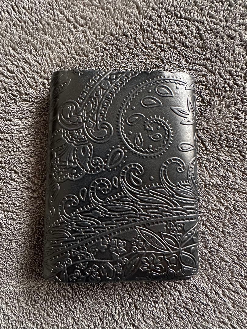 所作　cp2.5 ペイズリー　ブラック　三つ折財布　コンパクトウォレット