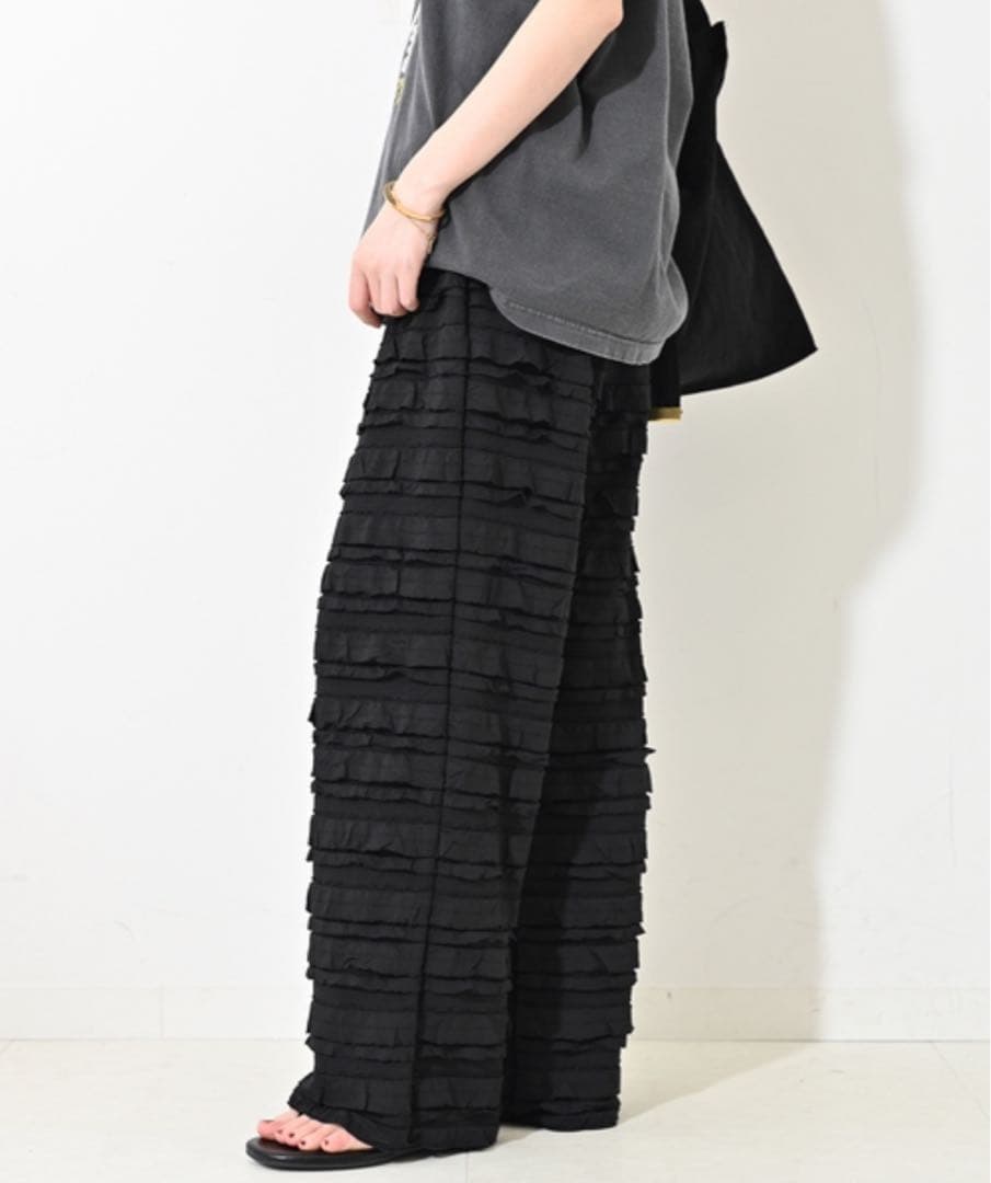 ★新品未使用、タグ付き★SLOBE IENA フリルカットパンツ