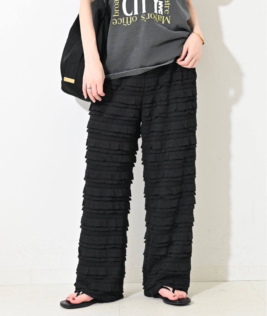 ★新品未使用、タグ付き★SLOBE IENA フリルカットパンツ