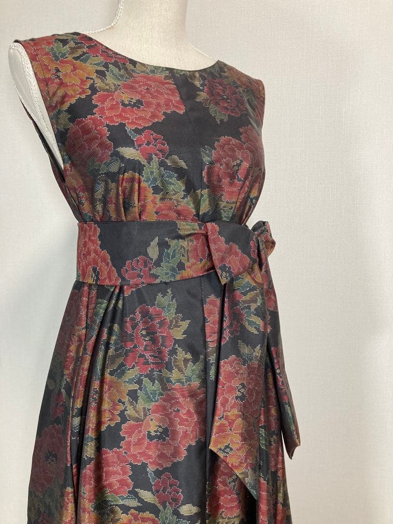 着物リメイク　大島紬ロングフレアワンピース（後ろVネック）着丈128㎝