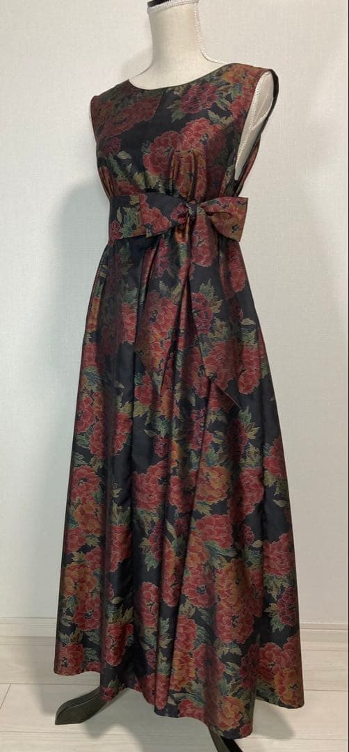 着物リメイク　大島紬ロングフレアワンピース（後ろVネック）着丈128㎝