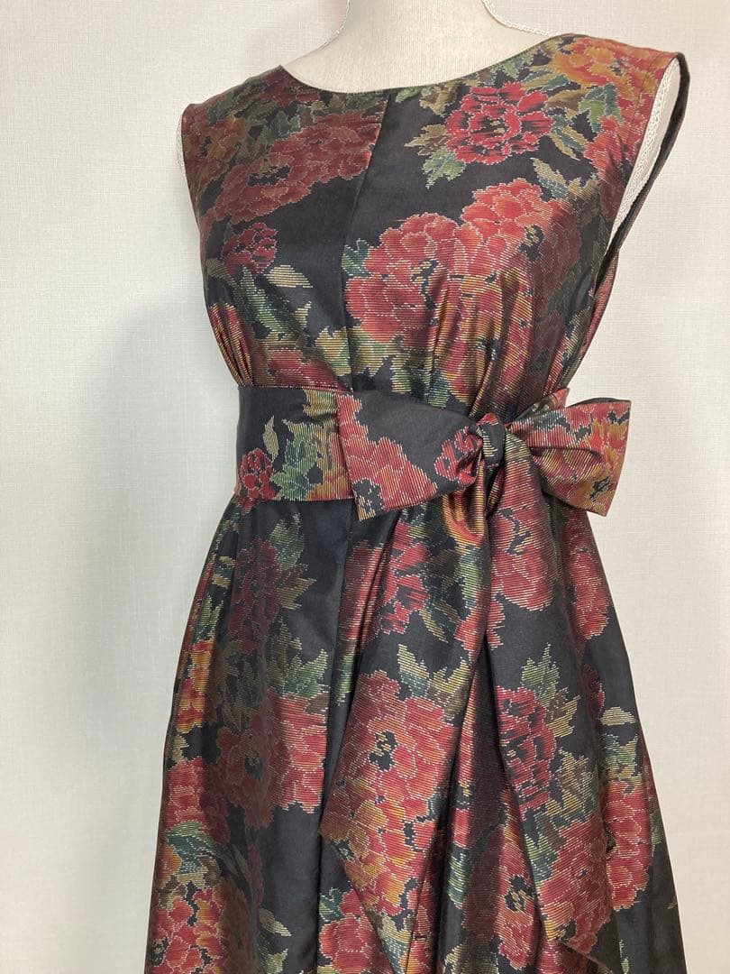 着物リメイク　大島紬ロングフレアワンピース（後ろVネック）着丈128㎝