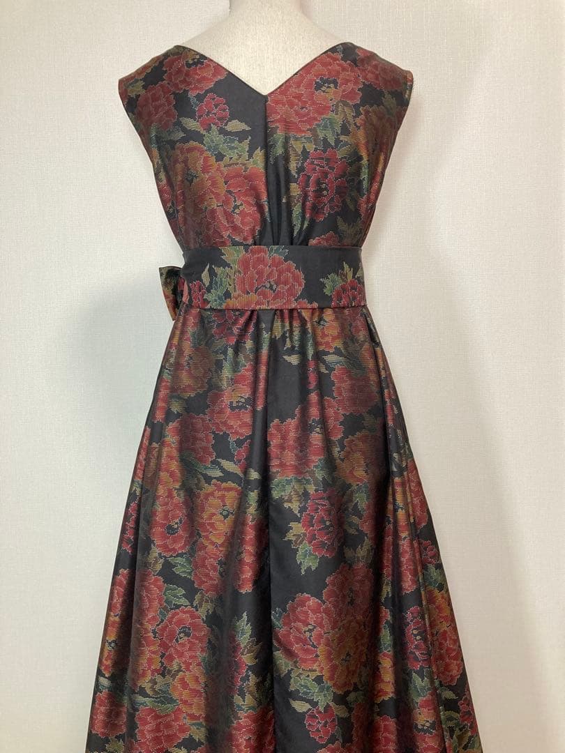 着物リメイク　大島紬ロングフレアワンピース（後ろVネック）着丈128㎝