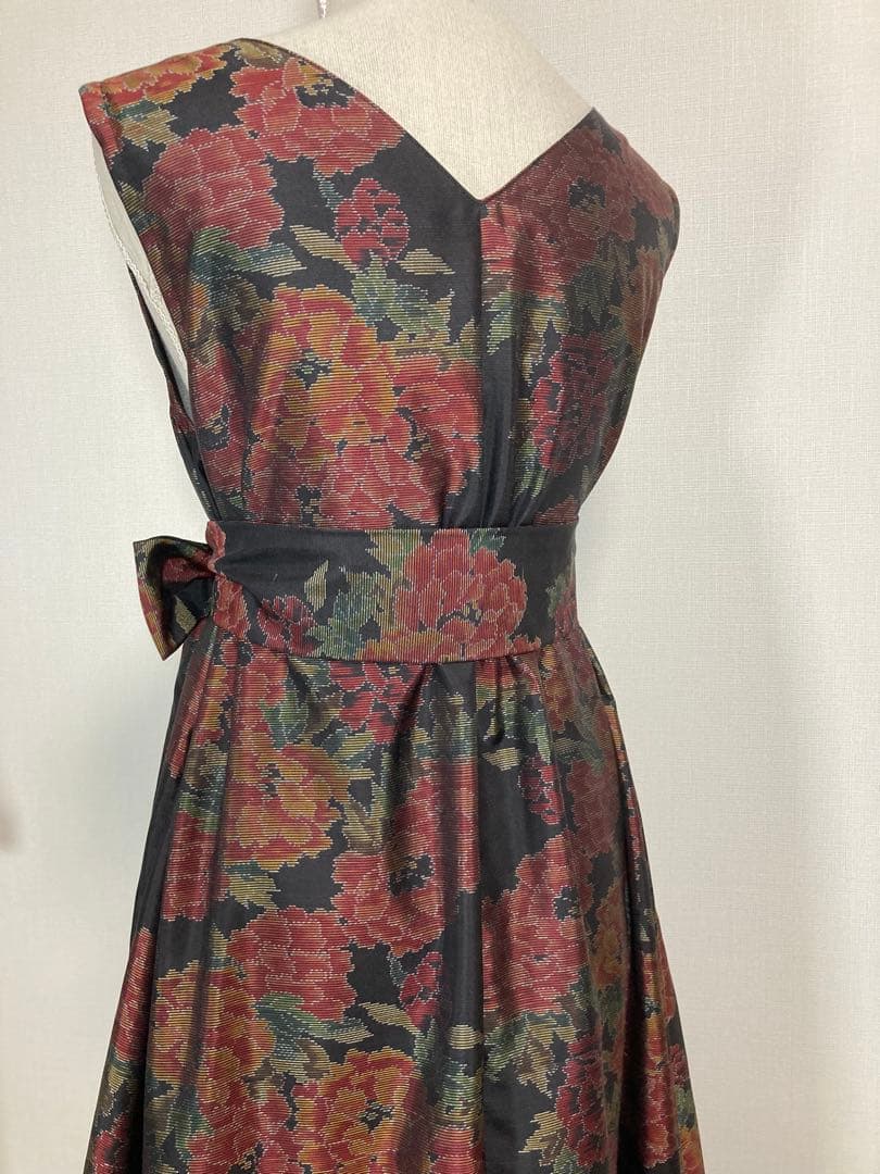 着物リメイク　大島紬ロングフレアワンピース（後ろVネック）着丈128㎝