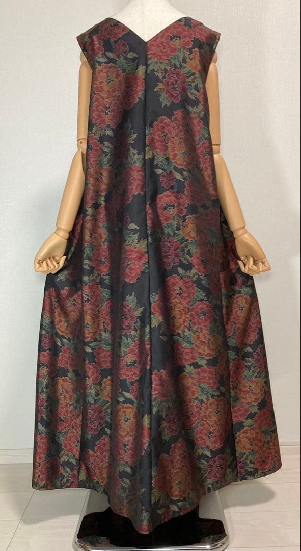 着物リメイク　大島紬ロングフレアワンピース（後ろVネック）着丈128㎝