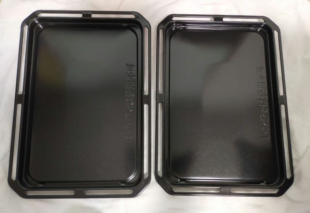 【ジャンク品】東芝 オーブンレンジ 石窯 ER-YD3000 角皿2枚・焼き網付