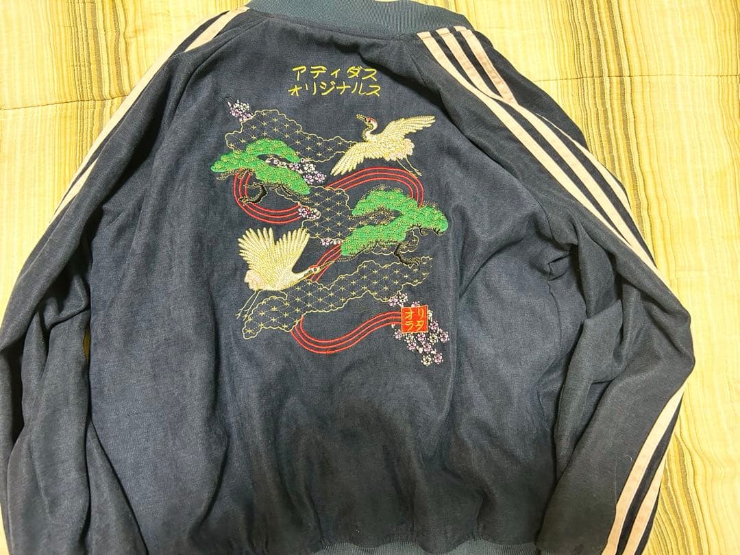 adidasオリジナルス刺繍スカジャン【XL】レディースサイズ