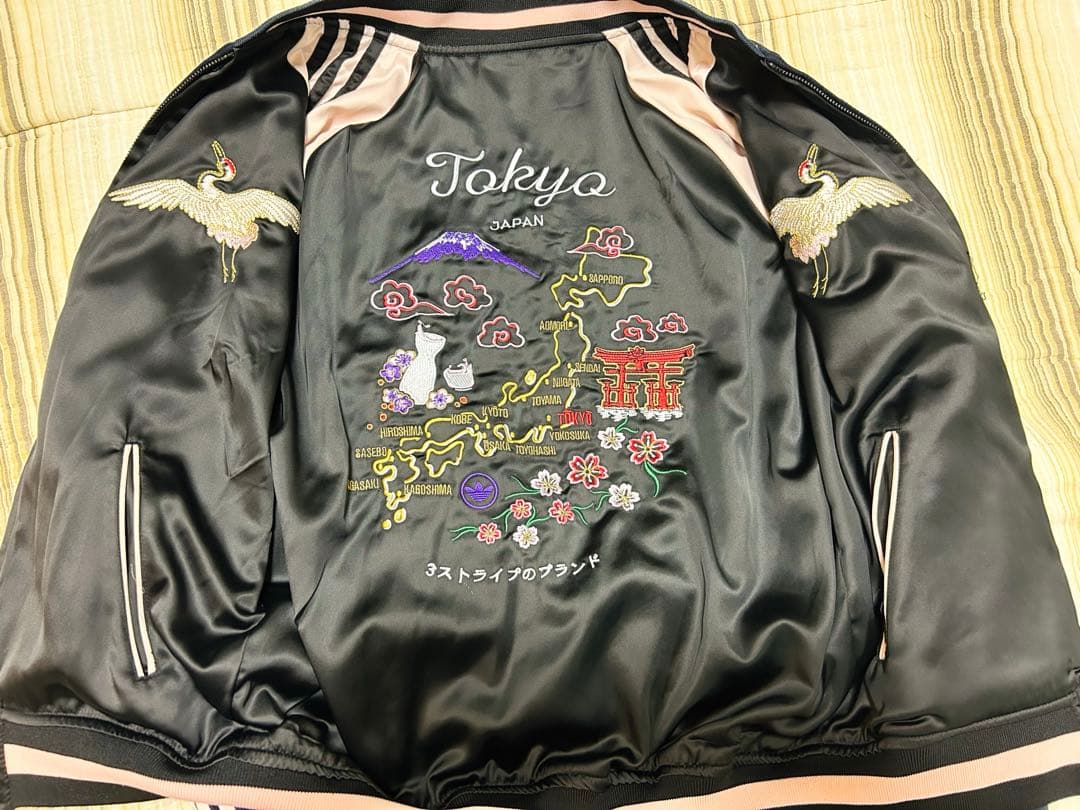 adidasオリジナルス刺繍スカジャン【XL】レディースサイズ