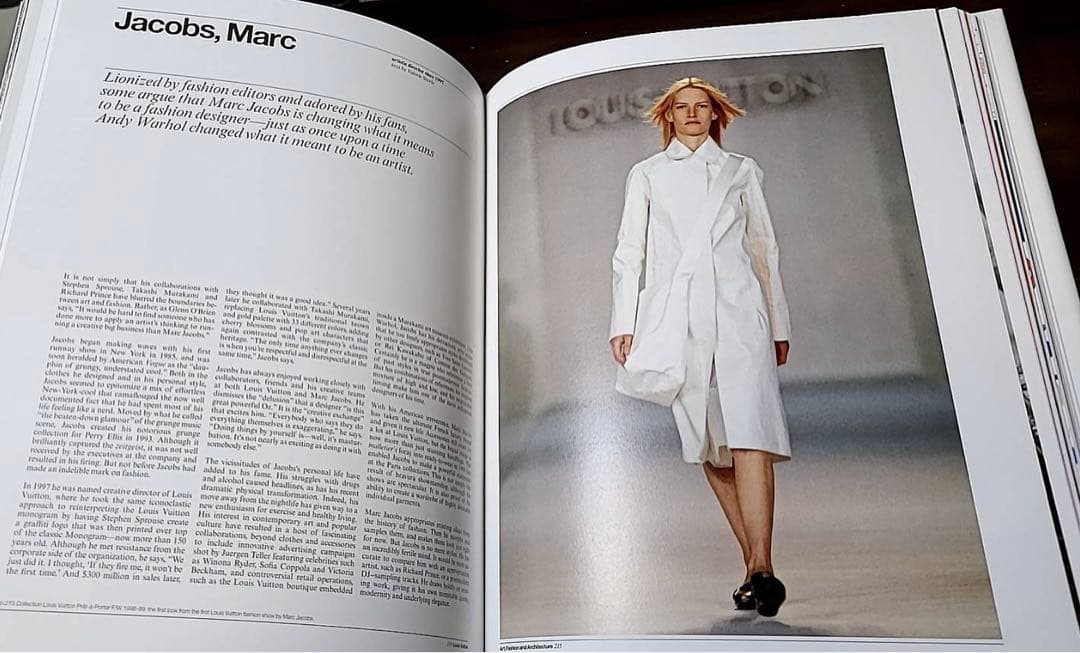 Ayumi@購入後1,2日以内発送　アートブック