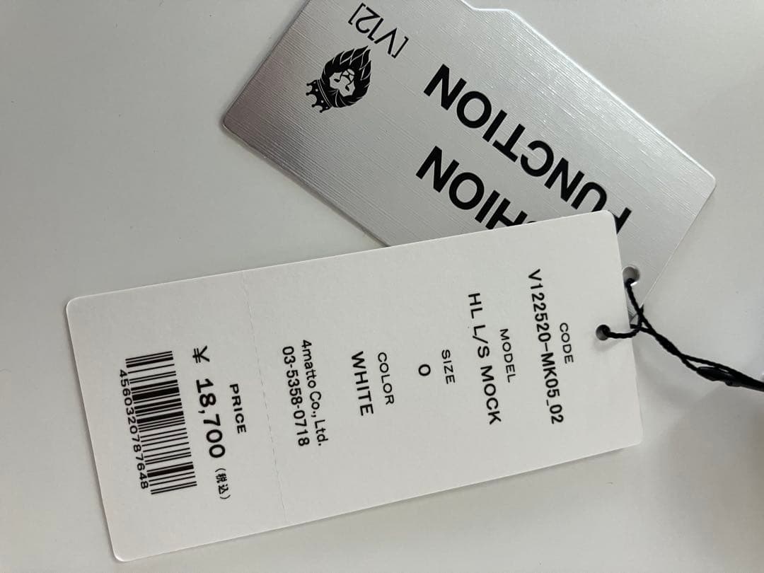 新品　V12 モックネック　Sサイズ