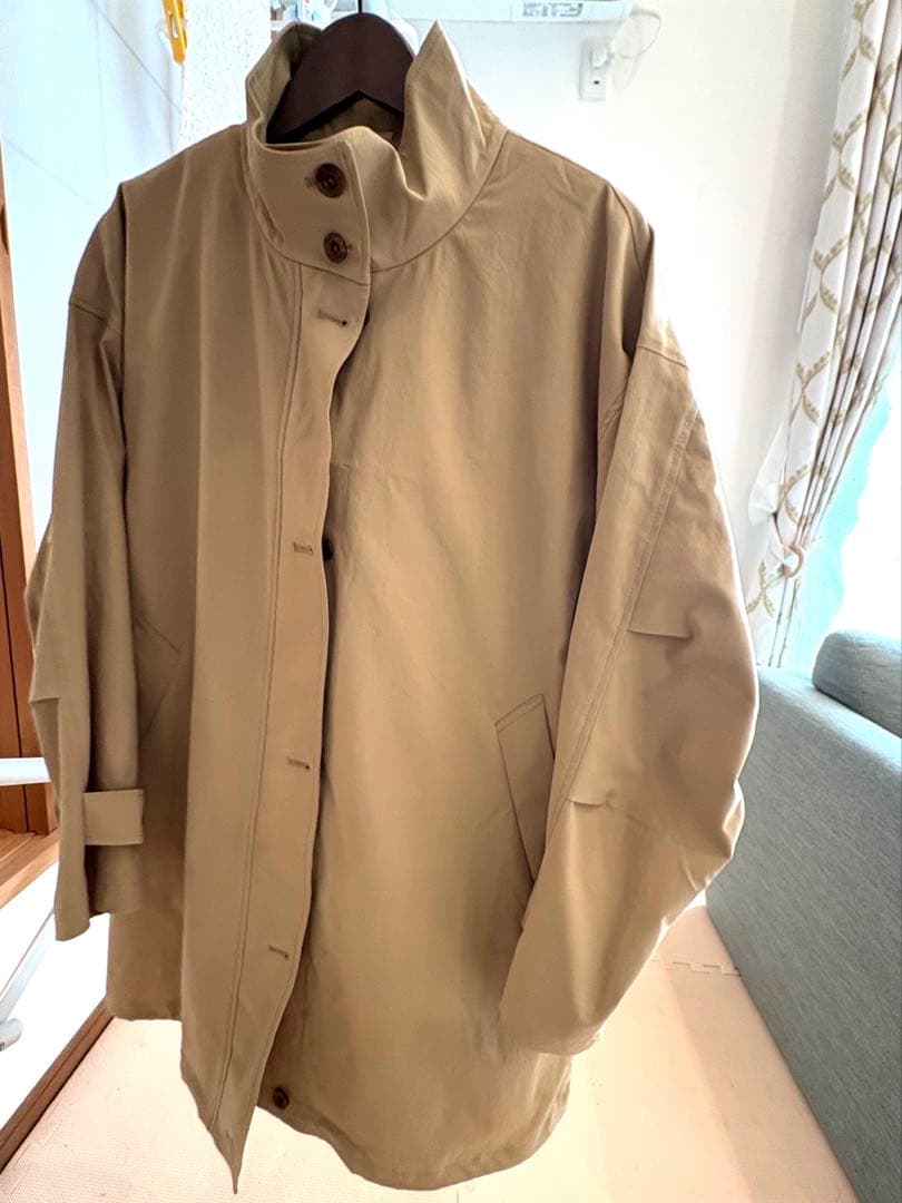 中綿ベスト付きのかろやかミドル丈アウター（北欧、暮らしの道具店）