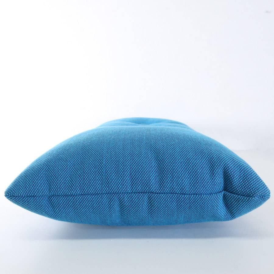 美品 HAY DOT CUSHION ドットクッション くるみボタン2個 ブルー