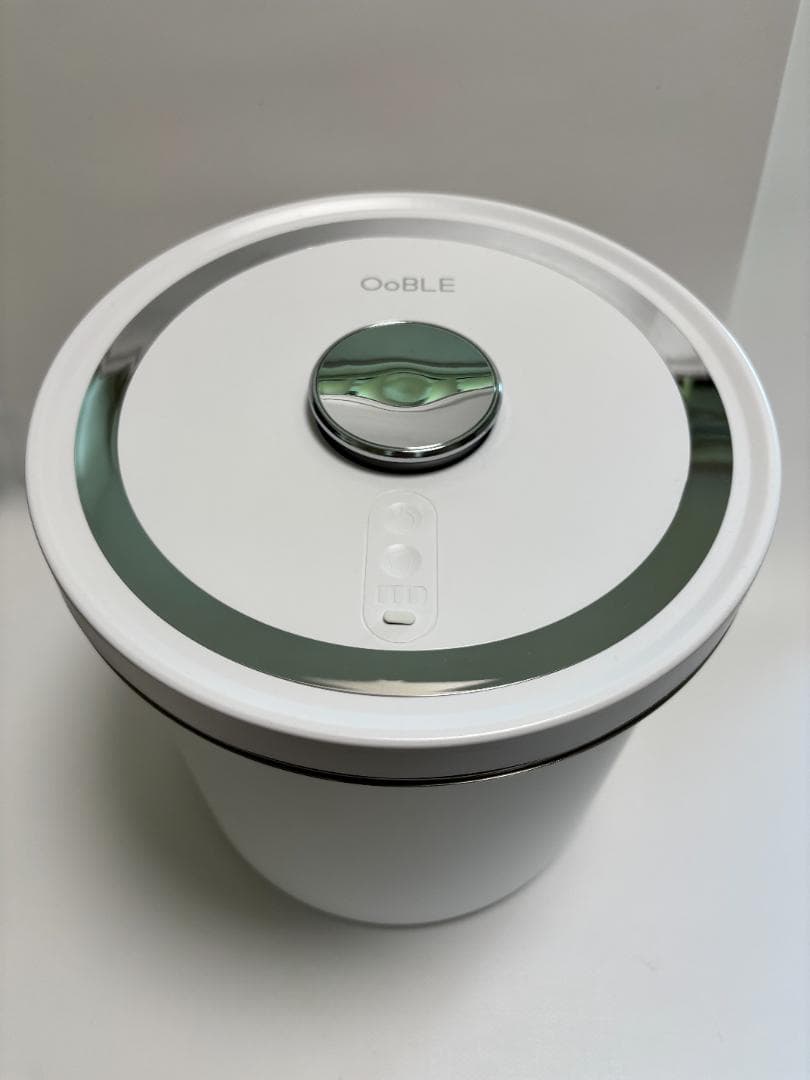 OoBLE 真空 食品保存容器 ホワイト ステンレス USED （3）
