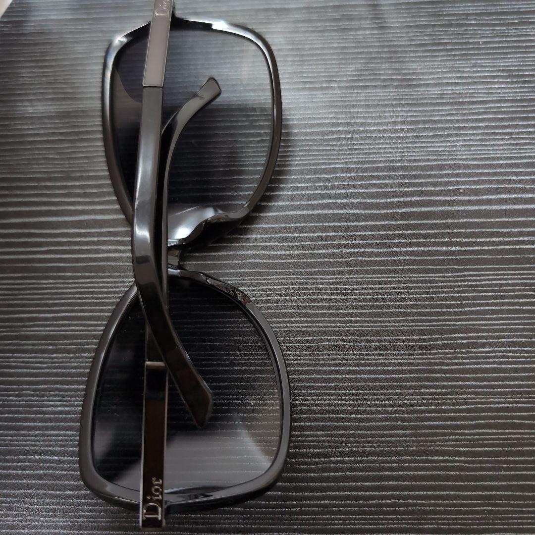 Christian Dior メンズ度無しサングラス ビジューDiorロゴ