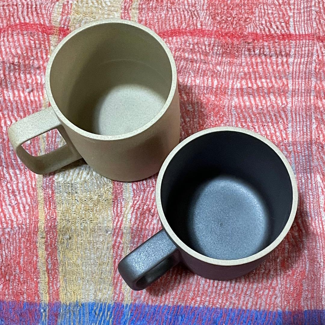 HASAMIPORCELAIN黒とベージュのマグカップと食器のセット