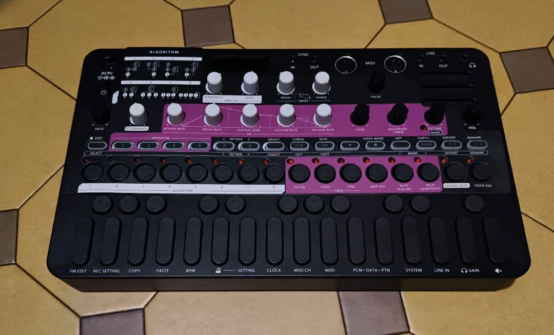 sonicware LIVEN MEGA SYNTHESIS メガシンセシス