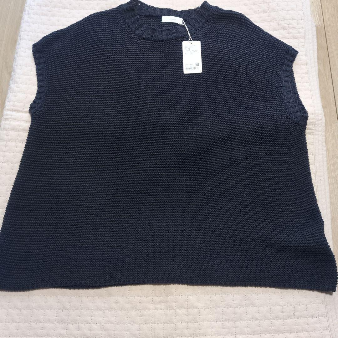 かぐれ　新品タグ付き ダークネイビー ニットベスト 裏編　　フリーサイズ