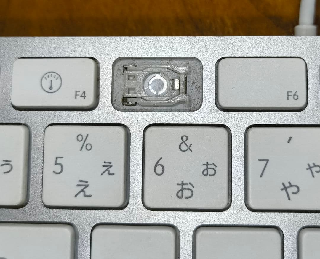 Apple iMac 21.5インチ Mid 2010 改造品