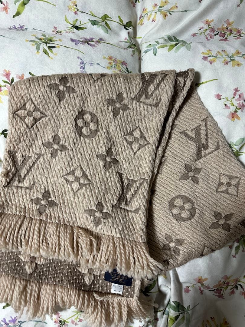 CongqiangLouis Vuitton ロゴ入りマフラー ベージュ