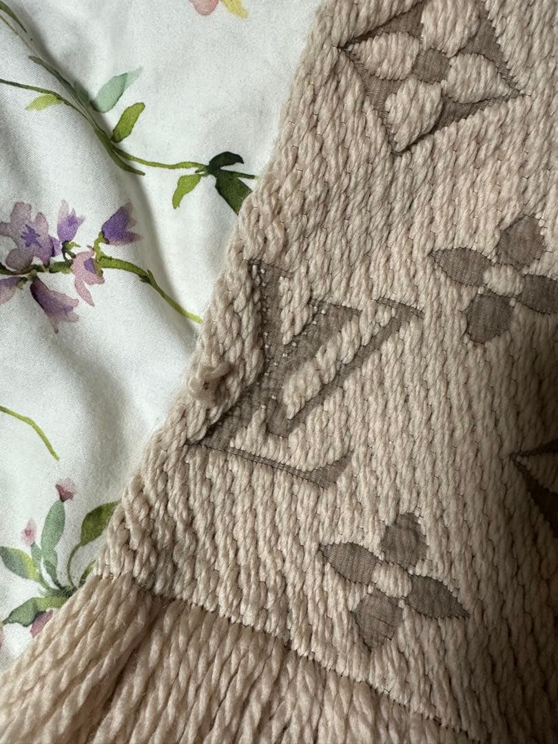 CongqiangLouis Vuitton ロゴ入りマフラー ベージュ