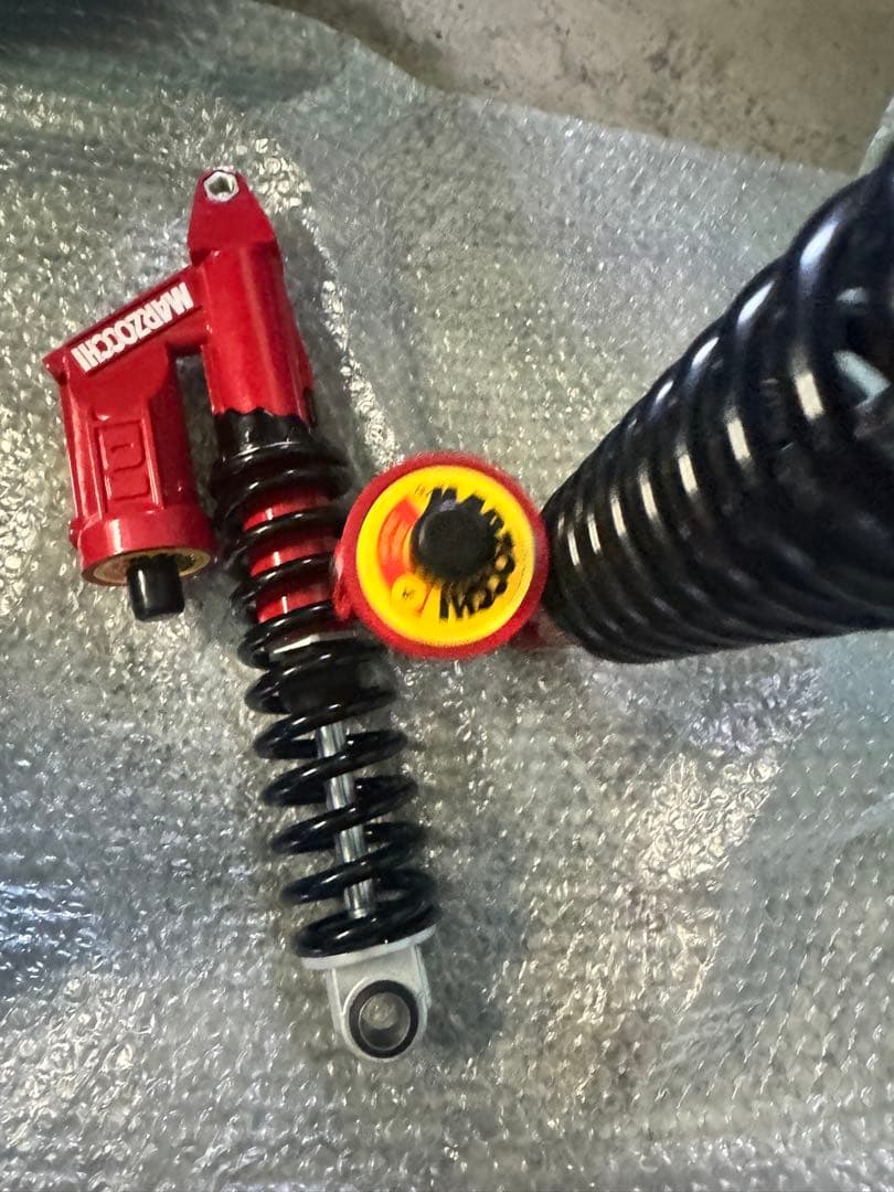 MARZOCCHI タイプ　サスペンションショック レッド/ブラック