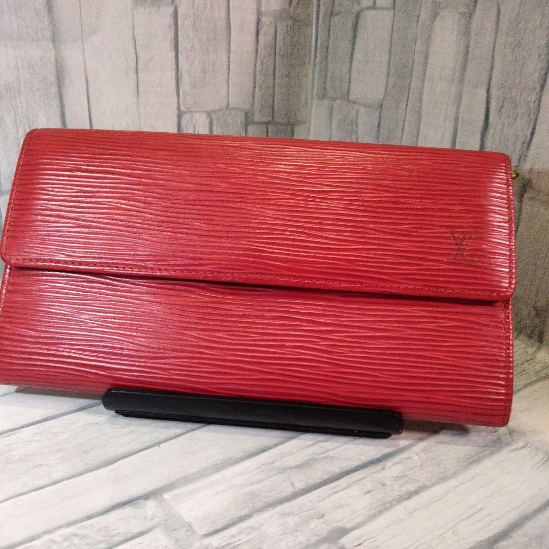 【送料無料】LOUIS VUITTON　ルイヴィン　RED　赤　レザー　長財布