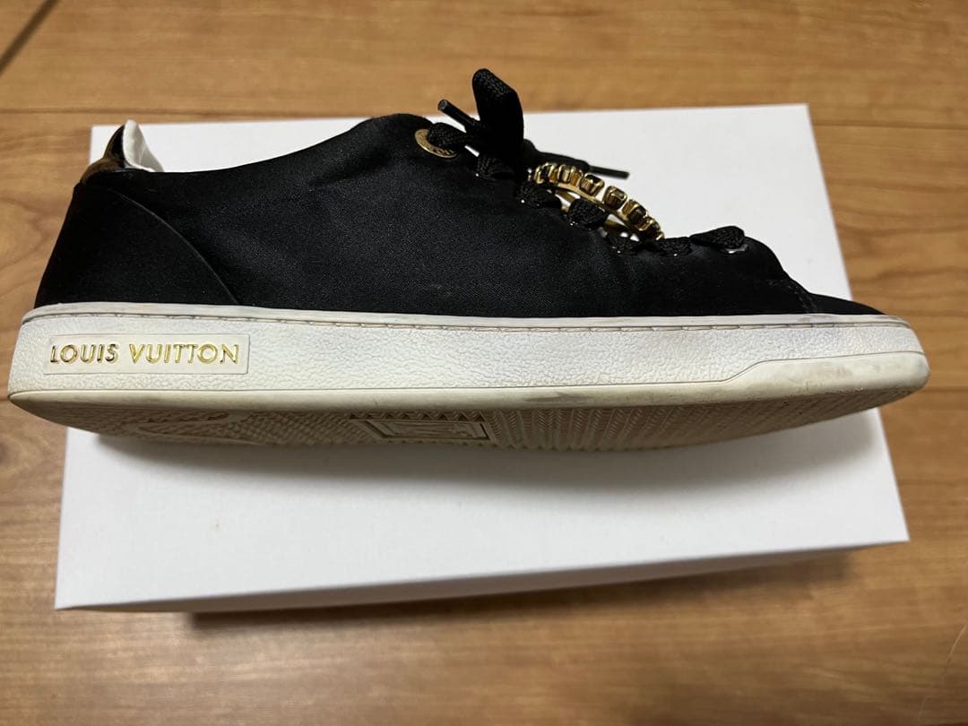 まや ルイヴィトン フロントロー・ラインスニーカー