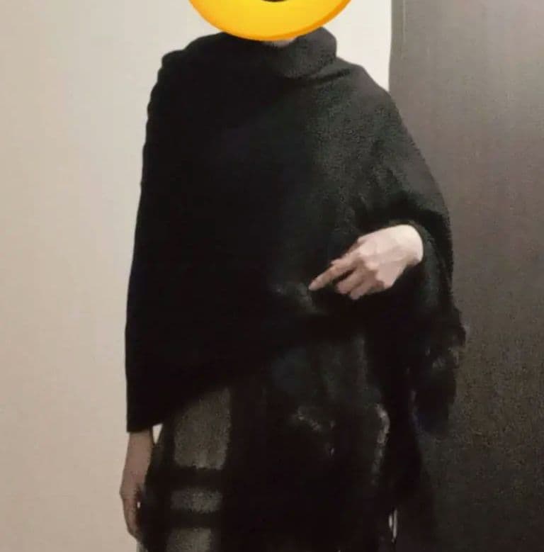 FENDI カシミアブラック ストール ファーフリンジ付き