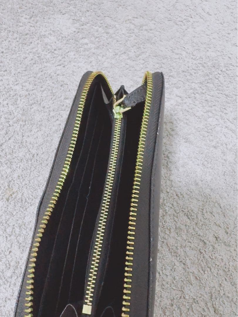 PRADA ブラック 長財布 ゴールドジッパー