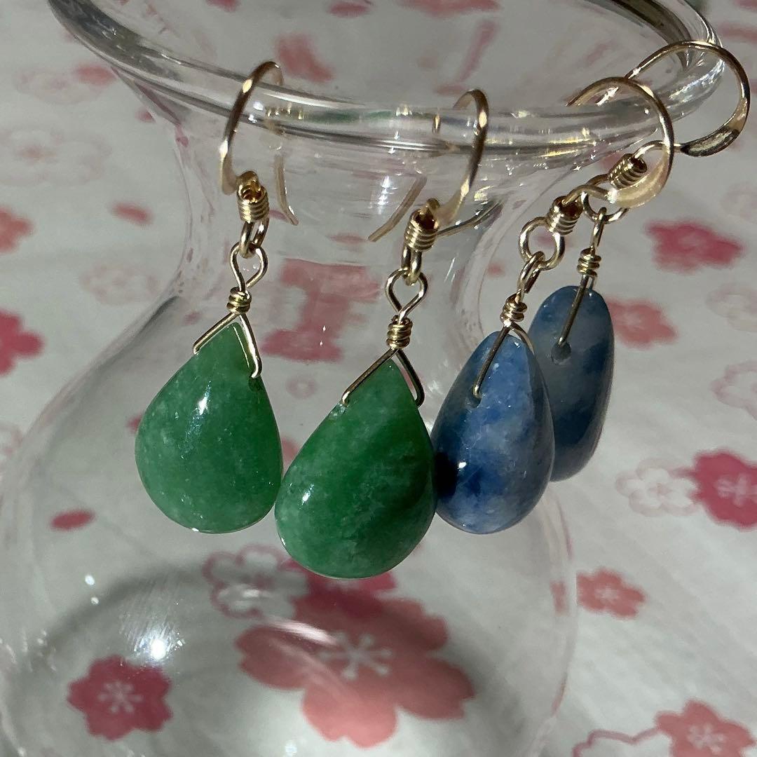 コン沢翡翠と金山谷翡翠　ティアドロップピアス　14kgf