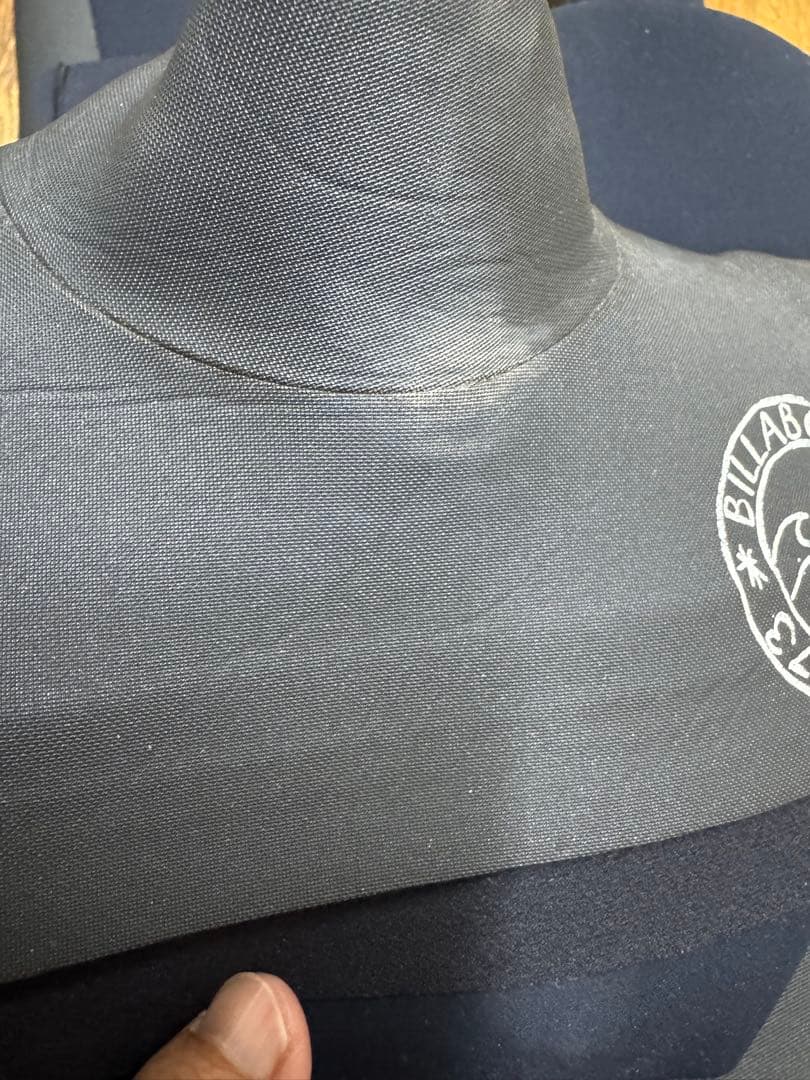 billabongセミドライウェットスーツ