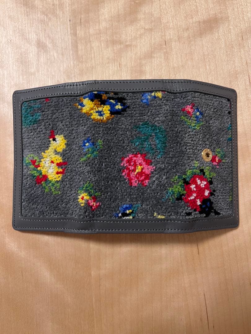 ハイジ　キーケース　グレー