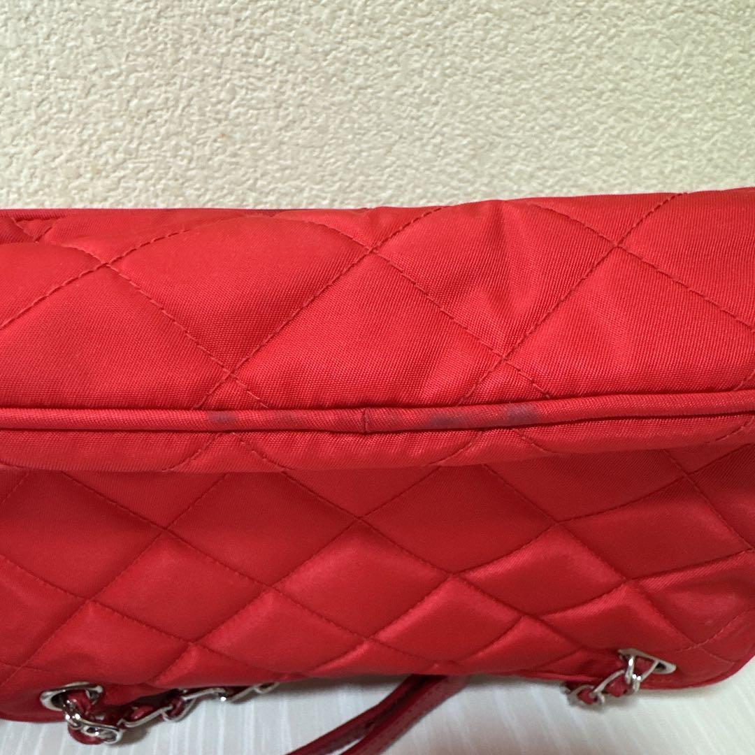 PRADA　キルティングショルダーバック　レッド