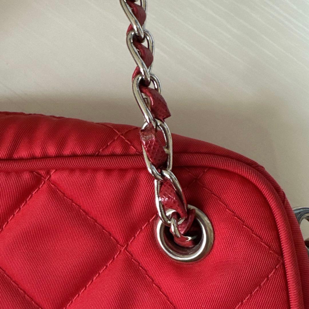 PRADA　キルティングショルダーバック　レッド