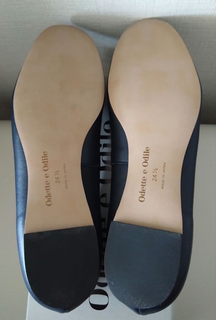 新品箱入り オデットエオディール バレリーナ フラット10 24.5