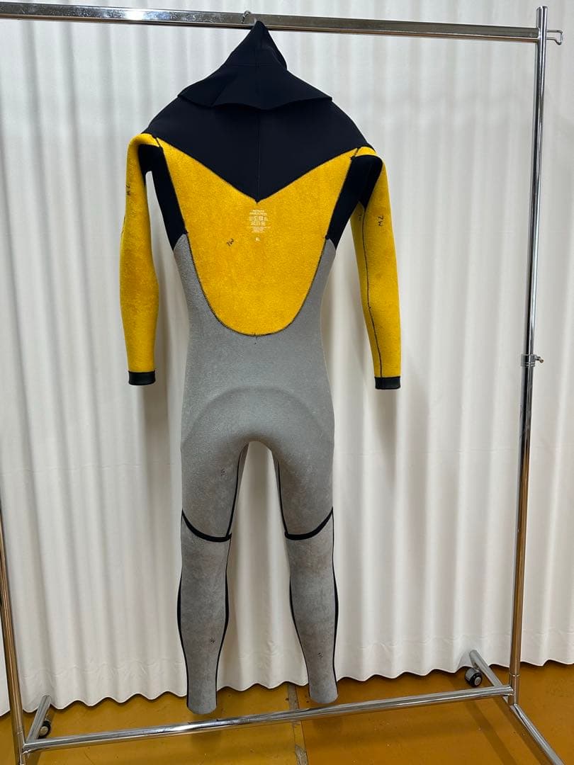 zuma　セミドライ　ロングチェストジップ　5/3mm ウェットスーツ
